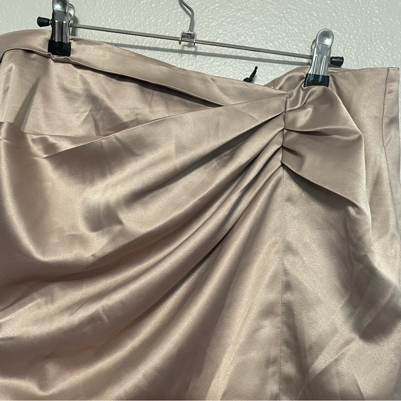 Ro + De Satin Pleated Midi Wrap Skirt Champagne NWT​​​ - Picture 4 of 7